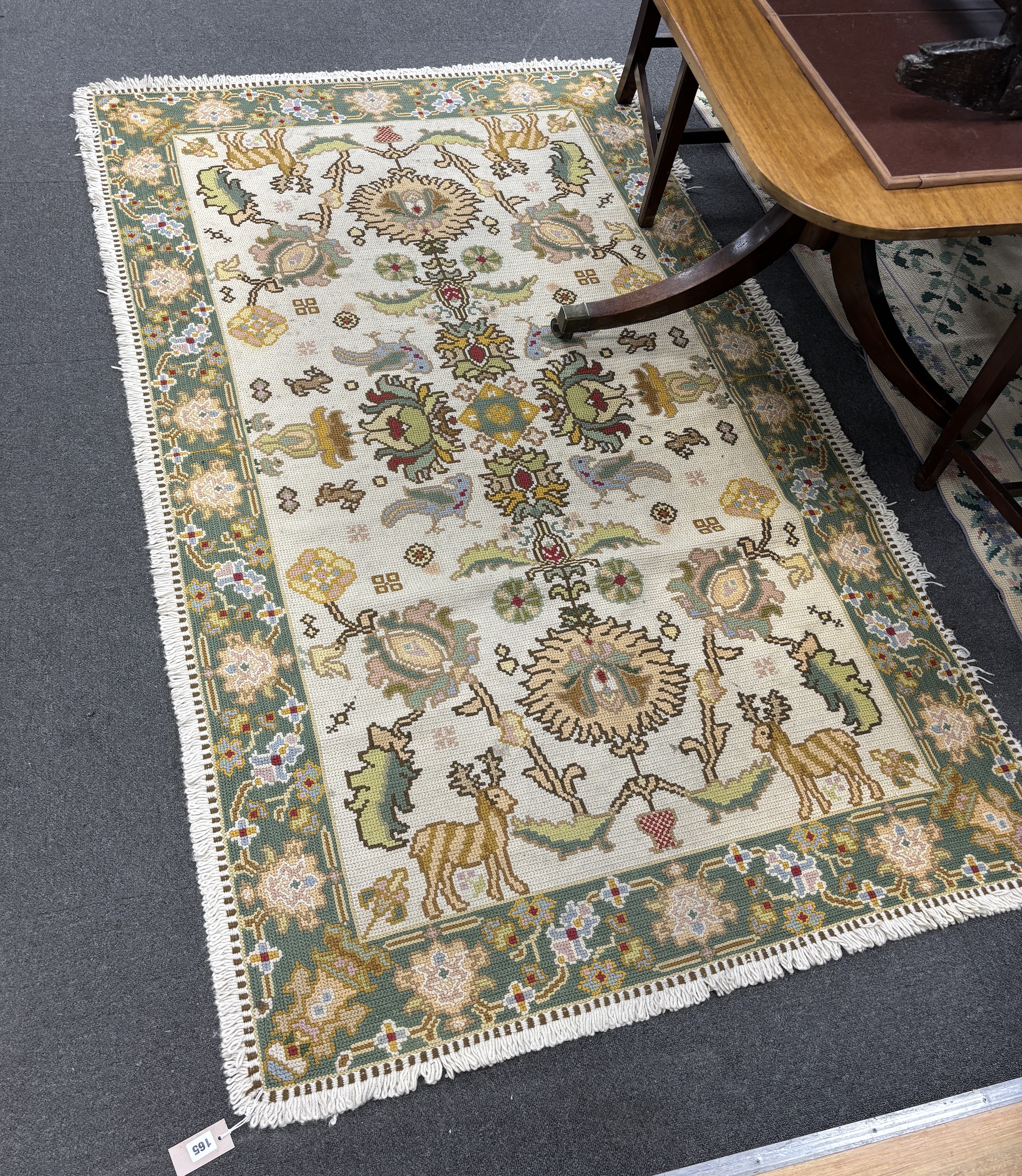 An Arilous rug, 210 x 130cm